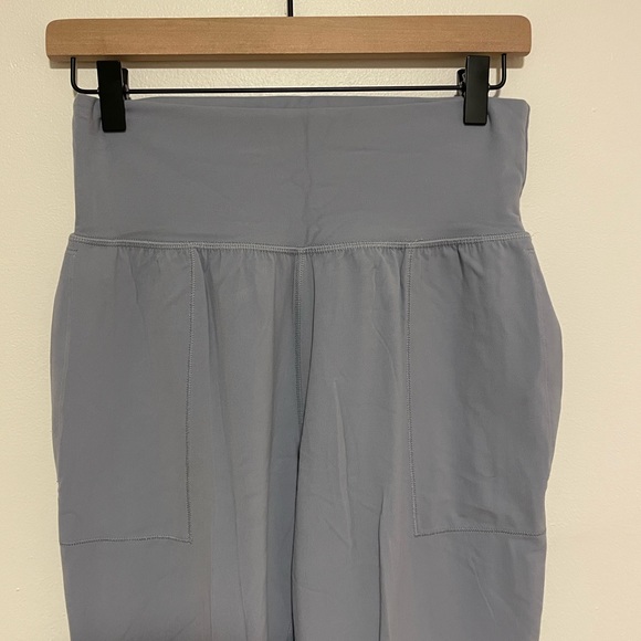 Athleta Salutation Jogger Size Small - Picture 6 of 9